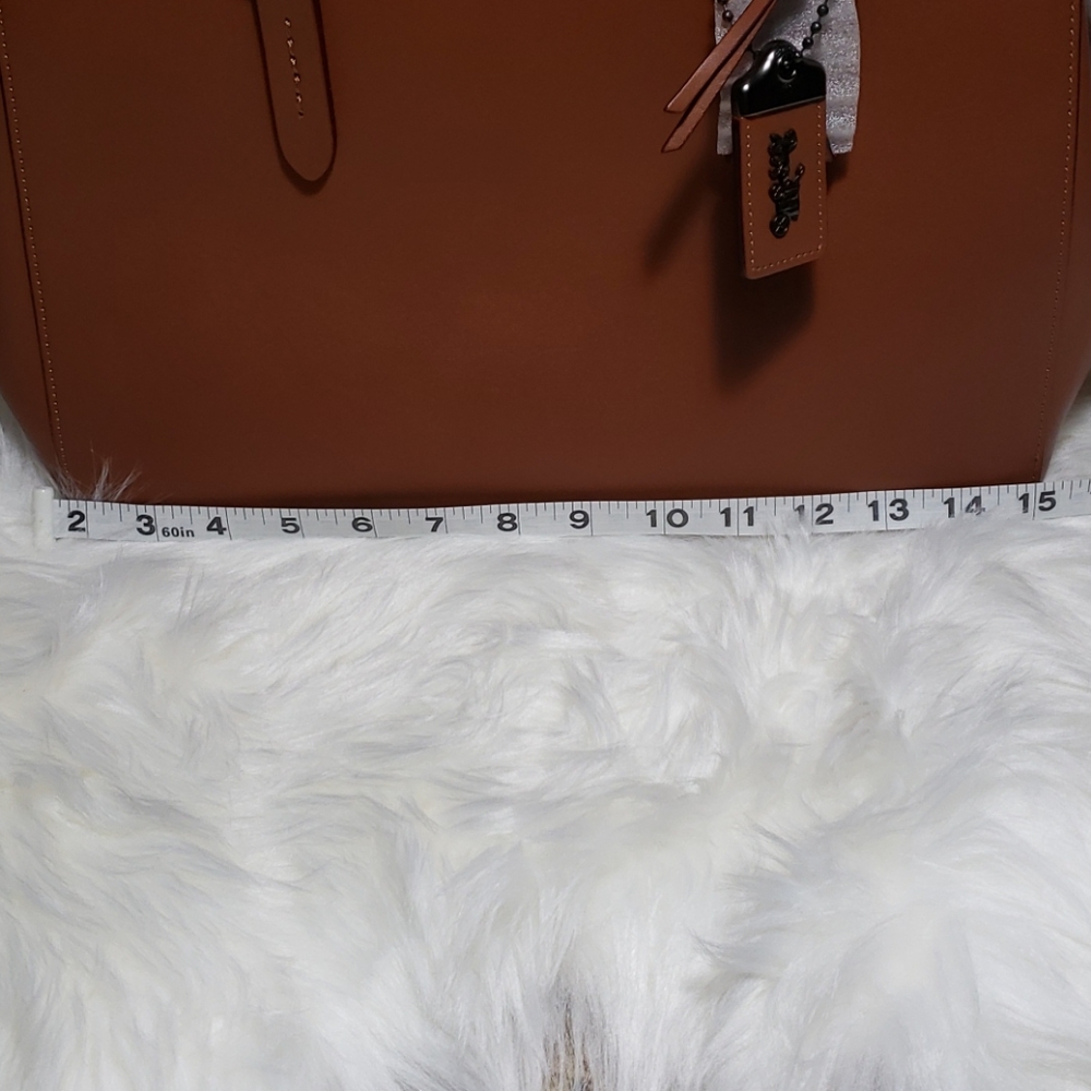 Designer Handbag - Picture 11 of 16